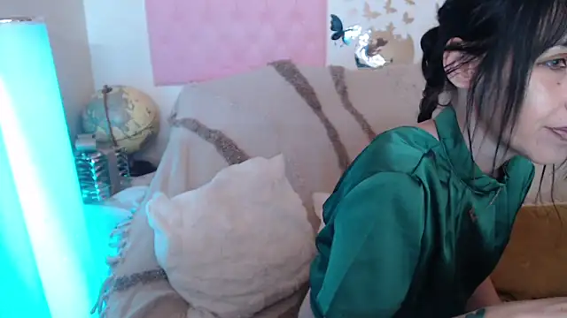 -carla- online show from 04-25-26, 06:05