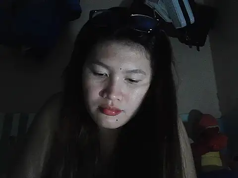 leamorena online show from 11-24-25, 03:12