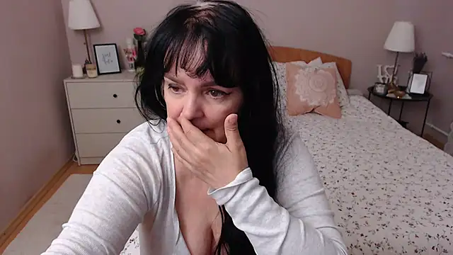 Snapshot of LeveMe2Nightt chatting on 12-07-24, 01:29 LeveMe2Nightt online show from 12-07-24, 01:29