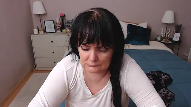 Snapshot of LeveMe2Nightt chatting on 01-24-25, 04:49 LeveMe2Nightt online show from 01-24-25, 04:49