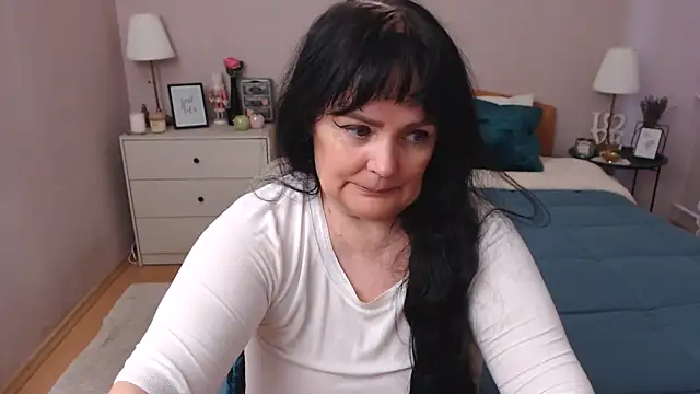 Snapshot of LeveMe2Nightt chatting on 01-25-25, 01:08 LeveMe2Nightt online show from 01-25-25, 01:08
