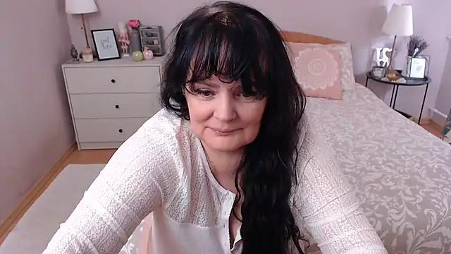 Snapshot of LeveMe2Nightt chatting on 09-30-25, 12:32 LeveMe2Nightt online show from 09-30-25, 12:32