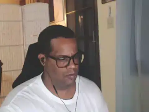 Snapshot of thesugar32 chatting on 07-16-26, 02:17 thesugar32 online show from 07-16-26, 02:17