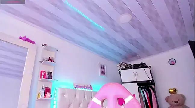 briitany hot online show from 03-06-25, 04:49