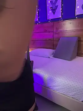 mahia queen online show from 03-28-26, 02:33