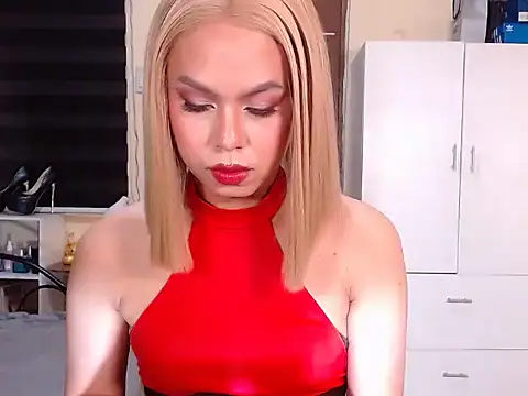 Snapshot of MistressLuna1 chatting on 02-28-25, 10:17 MistressLuna1 online show from 02-28-25, 10:17