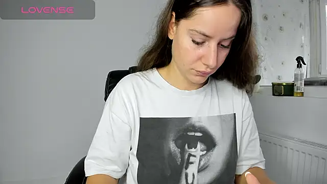 Snapshot of DiamondKay chatting on 10-26-25, 07:36 DiamondKay online show from 10-26-25, 07:36