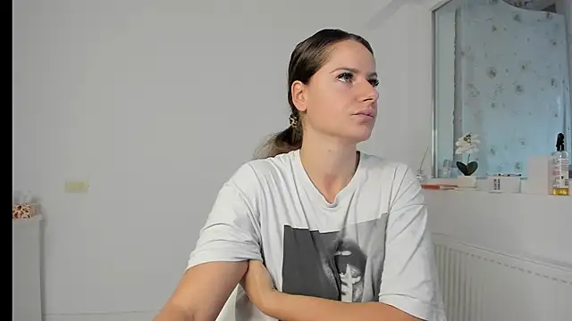 Snapshot of DiamondKay chatting on 11-14-25, 08:02 DiamondKay online show from 11-14-25, 08:02