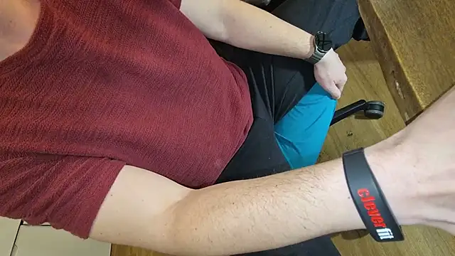 Snapshot of -luckybong- chatting on 03-02-26, 11:17 -luckybong- online show from 03-02-26, 11:17