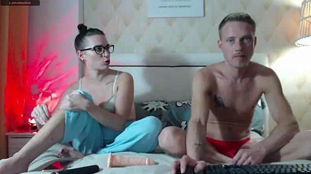 JessicaSteve online show from 09-24-25, 06:33