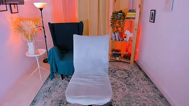 Laly Peach online show from 12-19-24, 07:40