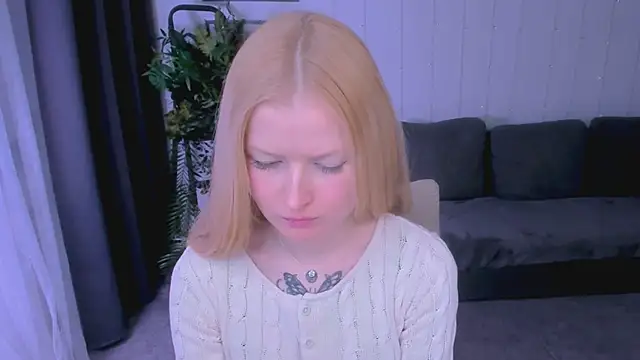 Laly Peach online show from 01-29-25, 11:30