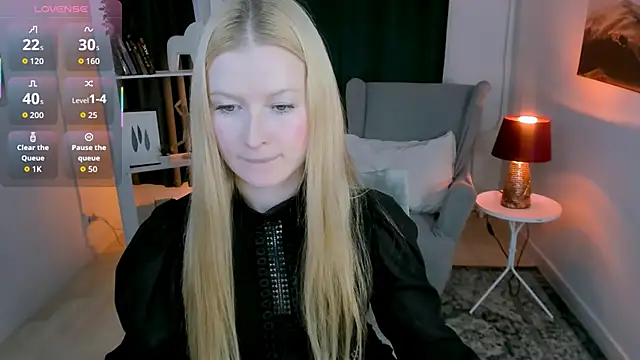 Laly Peach online show from 11-03-25, 11:00