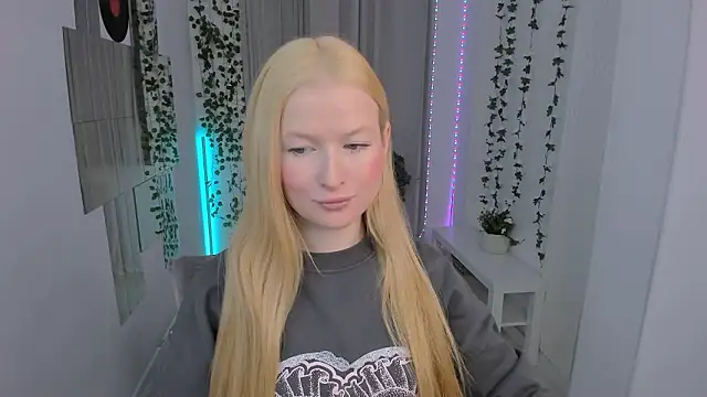 Snapshot of Laly_Peach chatting on 02-06-26, 07:12 Laly Peach online show from 02-06-26, 07:12