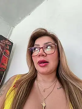 Snapshot of DIANITA_1988 chatting on 07-07-26, 07:07 DIANITA 1988 online show from 07-07-26, 07:07