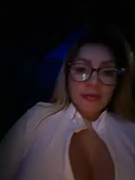 Snapshot of DIANITA_1988 chatting on 07-21-26, 03:09 DIANITA 1988 online show from 07-21-26, 03:09
