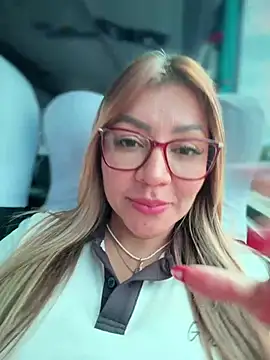 Snapshot of DIANITA_1988 chatting on 07-24-26, 02:37 DIANITA 1988 online show from 07-24-26, 02:37