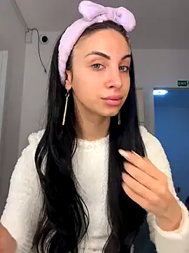 Snapshot of MeganHopeX chatting on 12-04-24, 07:06 MeganHopeX online show from 12-04-24, 07:06