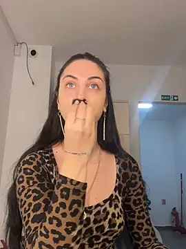Snapshot of MeganHopeX chatting on 12-17-24, 06:45 MeganHopeX online show from 12-17-24, 06:45