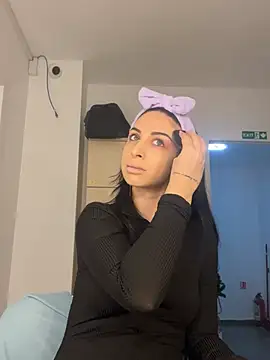Snapshot of MeganHopeX chatting on 12-22-24, 07:11 MeganHopeX online show from 12-22-24, 07:11