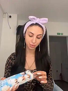 Snapshot of MeganHopeX chatting on 01-11-25, 07:17 MeganHopeX online show from 01-11-25, 07:17