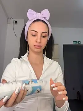 Snapshot of MeganHopeX chatting on 01-13-25, 05:55 MeganHopeX online show from 01-13-25, 05:55