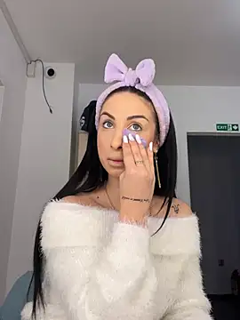 Snapshot of MeganHopeX chatting on 01-15-25, 06:54 MeganHopeX online show from 01-15-25, 06:54