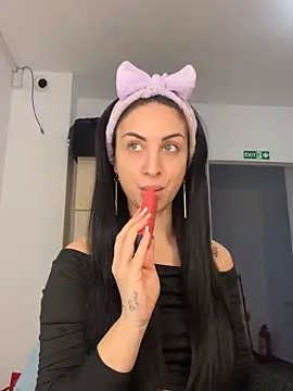 Snapshot of MeganHopeX chatting on 01-29-25, 07:04 MeganHopeX online show from 01-29-25, 07:04