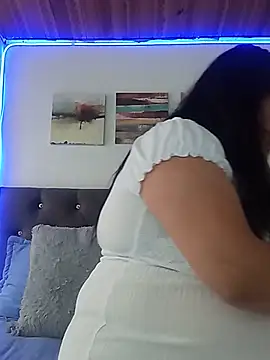 Snapshot of salomexlove_20 chatting on 06-24-26, 01:21 salomexlove 20 online show from 06-24-26, 01:21