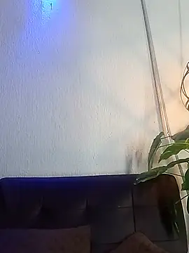 Snapshot of salomexlove_20 chatting on 06-30-26, 12:17 salomexlove 20 online show from 06-30-26, 12:17