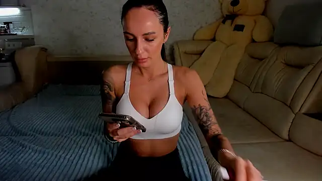 Snapshot of Your_Masha chatting on 03-03-25, 09:33 Your Masha online show from 03-03-25, 09:33