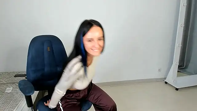 Snapshot of Your_Masha chatting on 03-07-25, 05:49 Your Masha online show from 03-07-25, 05:49