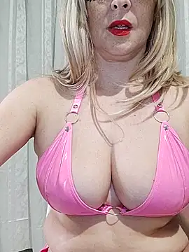 Snapshot of Vivian115 chatting on 10-17-25, 04:31 Vivian115 online show from 10-17-25, 04:31