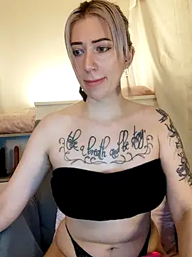 Snapshot of Fuck-Gina chatting on 06-21-26, 08:55 Fuck-Gina online show from 06-21-26, 08:55