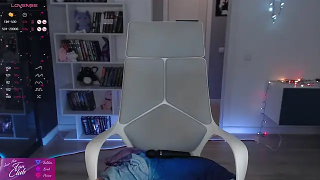 Emma Bryan online show from 03-18-25, 09:10