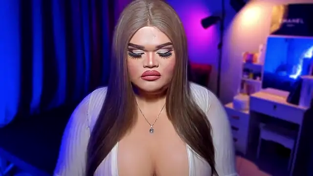 Snapshot of KarolinaThompson chatting on 12-08-24, 01:13 KarolinaThompson online show from 12-08-24, 01:13