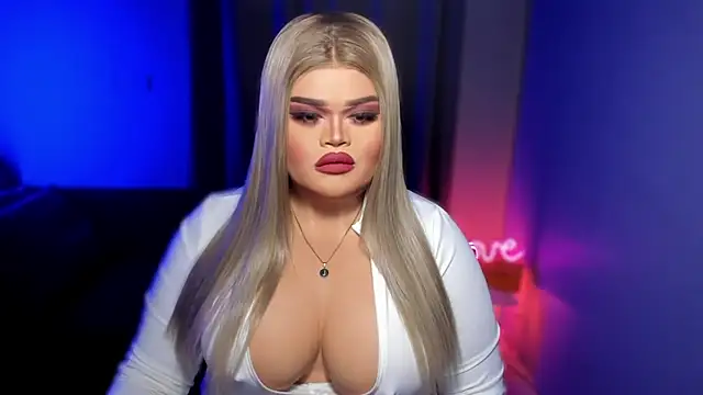 Snapshot of KarolinaThompson chatting on 03-15-25, 10:57 KarolinaThompson online show from 03-15-25, 10:57