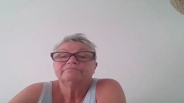 GrannyChrissy68 online show from 10-06-25, 02:36