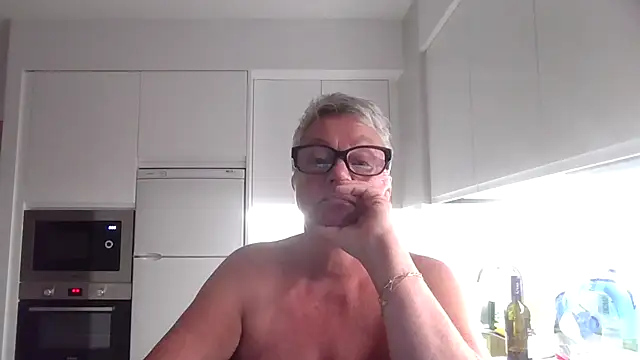 GrannyChrissy68 online show from 10-10-25, 08:52