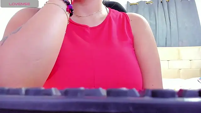 Snapshot of sweetfabianaxl chatting on 03-13-26, 07:31 sweetfabianaxl online show from 03-13-26, 07:31