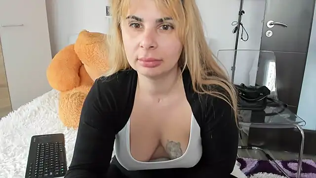 sweetemy4u online show from 01-21-25, 11:35