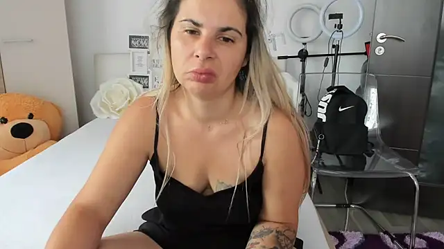 sweetemy4u online show from 09-10-25, 07:19