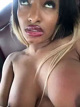 Snapshot of NicoleCocksXXX chatting on 03-05-25, 08:32 NicoleCocksXXX online show from 03-05-25, 08:32