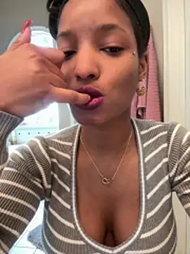 Snapshot of NicoleCocksXXX chatting on 03-31-26, 02:50 NicoleCocksXXX online show from 03-31-26, 02:50