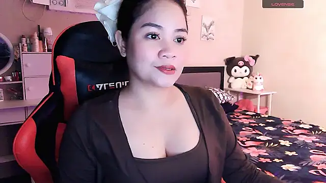 Snapshot of yenyen_ chatting on 02-03-26, 01:04 yenyen online show from 02-03-26, 01:04