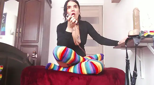 Snapshot of Goddess_Inanna chatting on 02-05-25, 01:11 Goddess Inanna online show from 02-05-25, 01:11