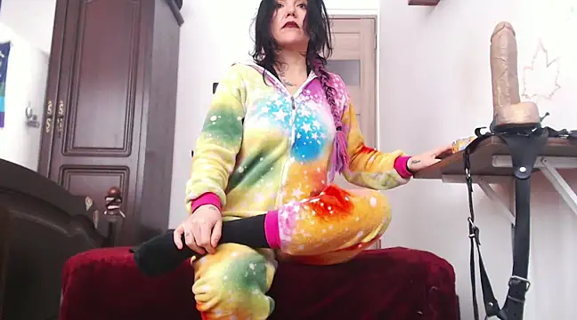 Snapshot of Goddess_Inanna chatting on 02-17-25, 10:29 Goddess Inanna online show from 02-17-25, 10:29