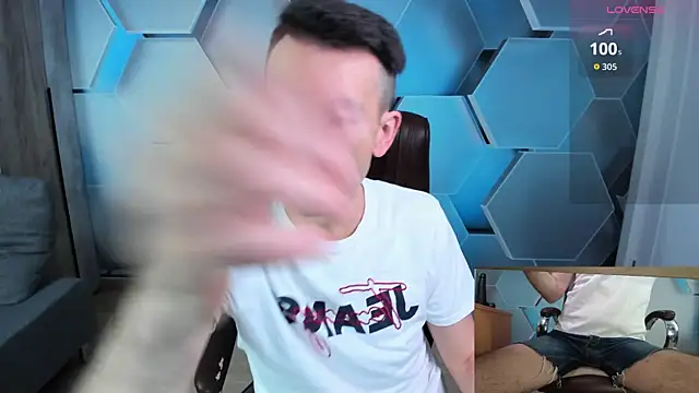 SteveTiger online show from 03-10-26, 09:36