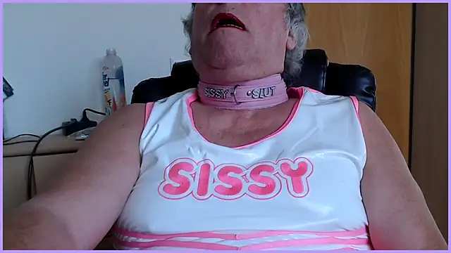 Snapshot of Sissygera chatting on 09-23-25, 03:04 Sissygera online show from 09-23-25, 03:04