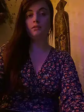 Snapshot of PhotoBabe chatting on 12-21-24, 03:25 PhotoBabe online show from 12-21-24, 03:25